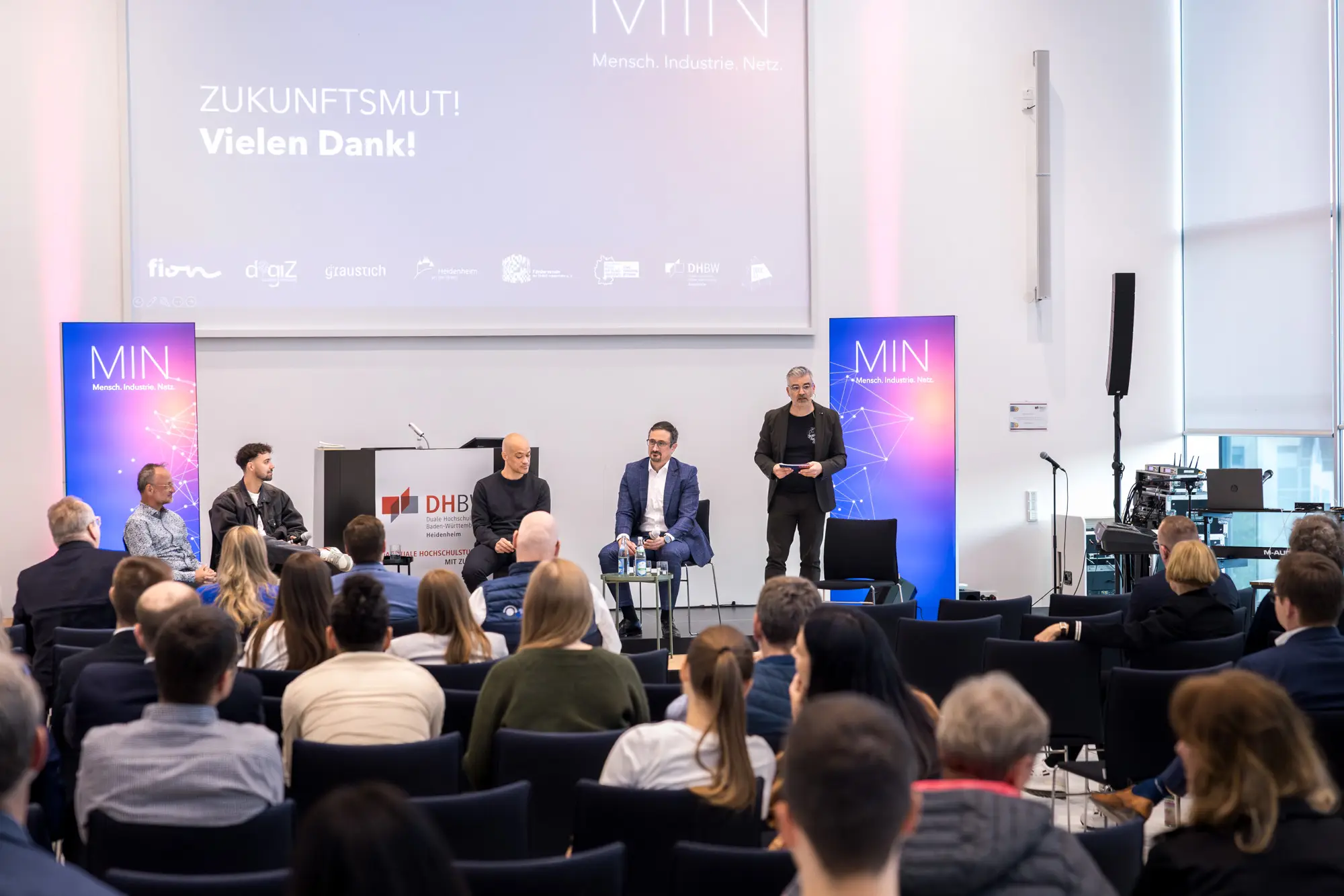 Abschluss der MIN 2026 mit der Schlussfolie „ZUKUNFTSMUT! Vielen Dank!“
